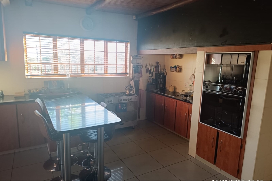 5 Bedroom Property for Sale in Doringkruin North West